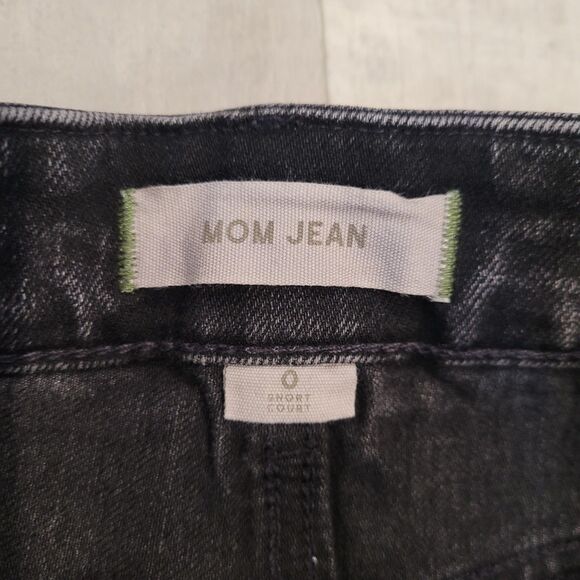 American Eagle Mom Jeans Sz 0 Short (25x24) Black Destroyed Cuffed Denim Organic - Picture 2 of 7